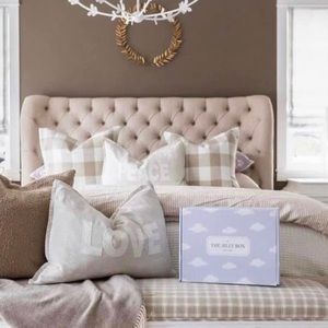 Set of queen, linen pillow shams from the Jillian Harris spring box, Jilly box.